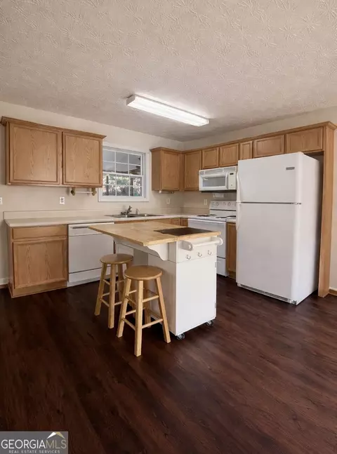Kitchen - 141 Mabry Rd, Jackson, GA 30233 photo 3 of 3