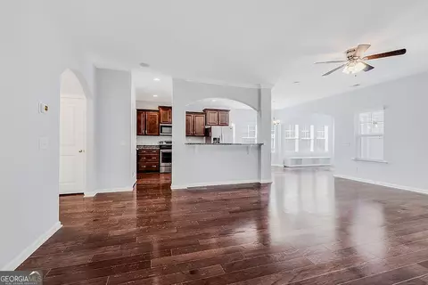 Living - 11 Marshland Pt, Pooler, GA 31322 photo 3 of 4