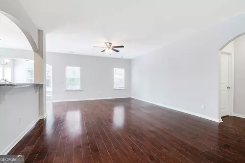 Living - 11 Marshland Pt, Pooler, GA 31322 photo 2 of 4