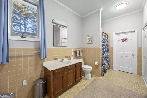 Bath - 200 Mcguirts Bridge Rd, Covington, GA 30014 photo 2 of 10