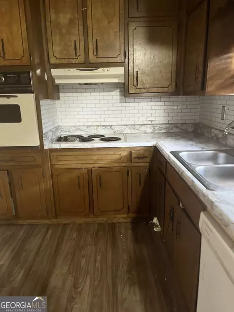 1336 White Oak St SE, Conyers, GA 30013