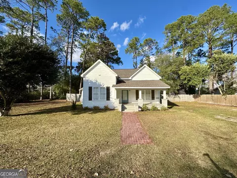 611 W 3rd St W, Ocilla, GA 31774
