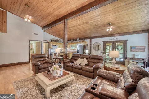 243 Chattahoochee Acres Dr, Cleveland, GA 30528