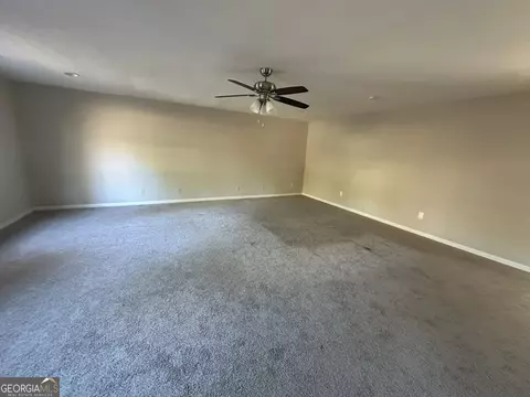 Living - 203 Shawnee Dr, Lagrange, GA 30240 photo 2 of 4