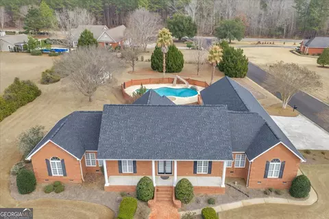 550 Masters Cir, Dublin, GA 31021