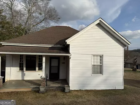 19 Truitt St, Manchester, GA 31816