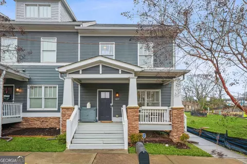 617 Chestnut St, Hapeville, GA 30354