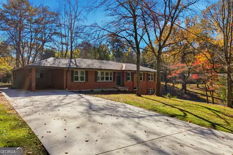 112 Woodland St, Clarkesville, GA 30523