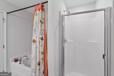 Bath - 107 Dasher Dr, Springfield, GA 31329 photo 1 of 3