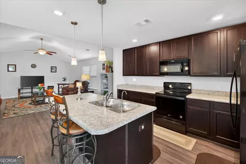 Kitchen - 107 Dasher Dr, Springfield, GA 31329 photo 2 of 6