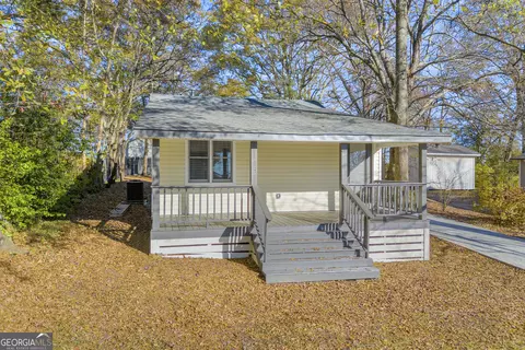 145 E Oak St, Lawrenceville, GA 30046