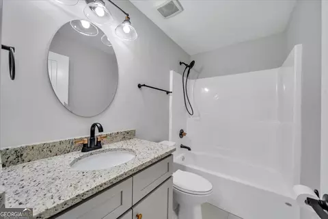 Bath - 312 Hickory Gln, Centerville, GA 31028 photo 5 of 7