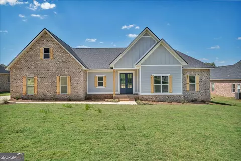 91 River Ridge Dr, Hawkinsville, GA 31036