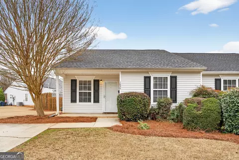 1656 Summerwoods Cir, Griffin, GA 30224