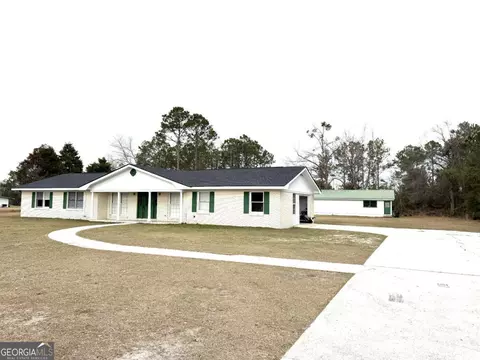 1672 Zoar Rd, Baxley, GA 31513