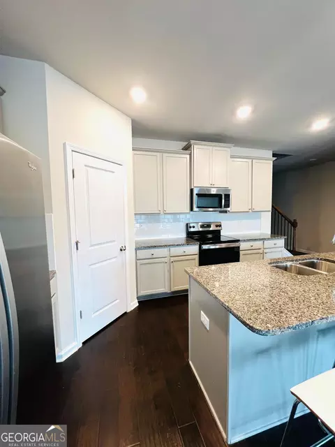 Kitchen - 2206 Justify Ln, Stonecrest, GA 30058 photo 2 of 3