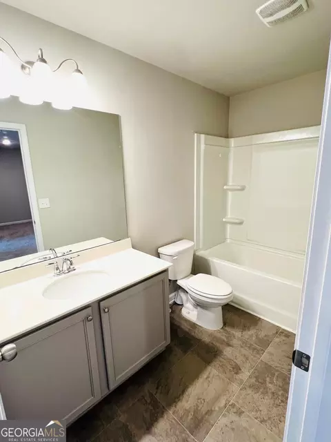 Bath - 2206 Justify Ln, Stonecrest, GA 30058 photo 4 of 4