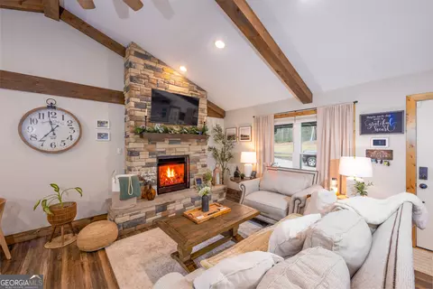 Living - 206 Hedden Rd, Murphy, NC 28906 photo 1 of 2