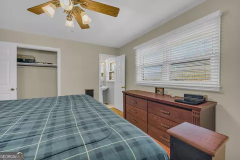 Bedroom - 118 Wayne Cir, Hartwell, GA 30643 photo 7 of 7