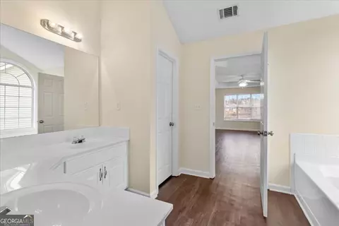 Bath - 128 Rendition Dr, Mcdonough, GA 30253 photo 3 of 4