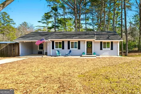 3025 Valley Cir, Decatur, GA 30033