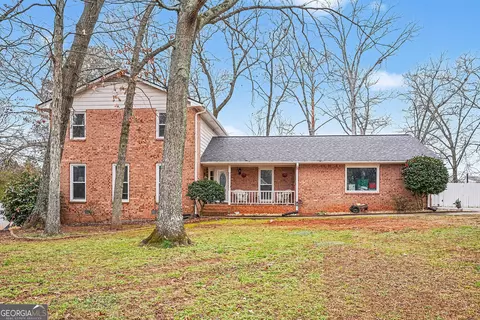 2571 Highland Golf Course Dr SE, Conyers, GA 30013