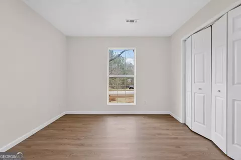 Bedroom - 103 Live Oak Dr, Jackson, GA 30233 photo 3 of 7