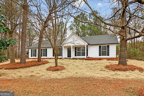 Exterior - 103 Live Oak Dr, Jackson, GA 30233 photo 2 of 10
