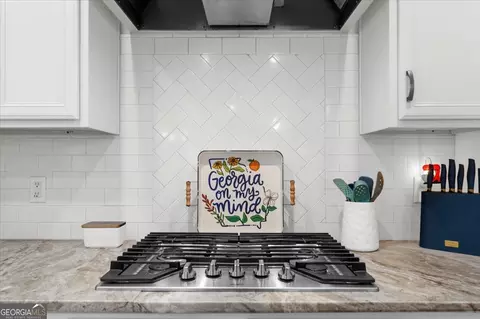 Kitchen - 182 Bella Dr, Monroe, GA 30655 photo 6 of 8