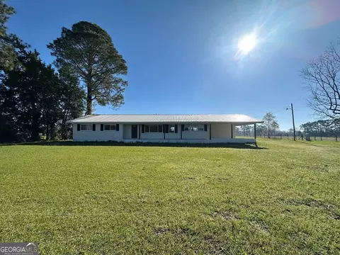 1918 Register Rd, Adel, GA 31620