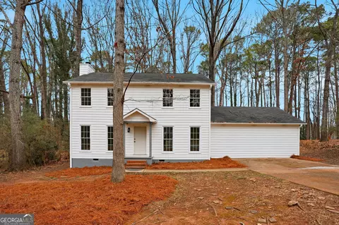 8692 Twin Oaks Dr, Jonesboro, GA 30236
