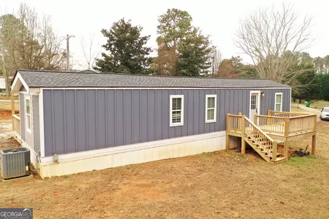 Exterior - 682 Lakeside Cir, Cornelia, GA 30531 photo 2 of 17