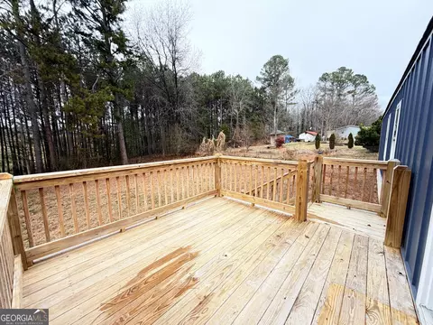 Exterior - 682 Lakeside Cir, Cornelia, GA 30531 photo 15 of 17