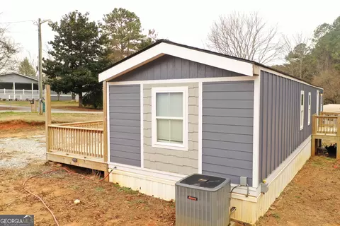 Exterior - 682 Lakeside Cir, Cornelia, GA 30531 photo 3 of 17