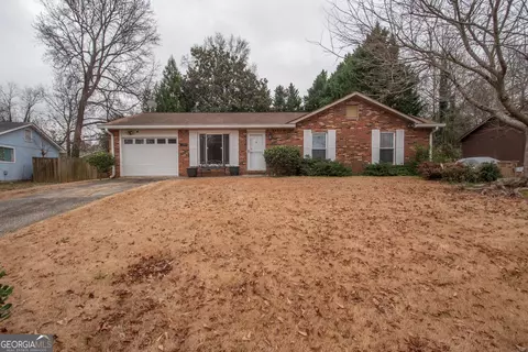 6200 Fieldcrest Dr, Morrow, GA 30260