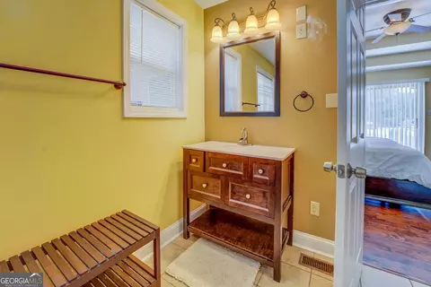 Bath - 129 Old Kersey Rd, Jackson, GA 30233 photo 1 of 4