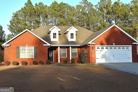 455 Carson St NE, Ludowici, GA 31316