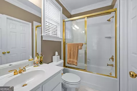 Bath - 109 Windridge Dr, Lagrange, GA 30240 photo 1 of 10