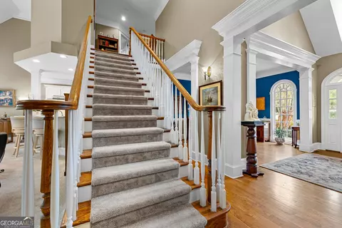 Entry Way - 109 Windridge Dr, Lagrange, GA 30240 photo 7 of 14