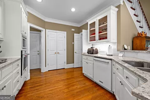 Kitchen - 109 Windridge Dr, Lagrange, GA 30240 photo 2 of 7