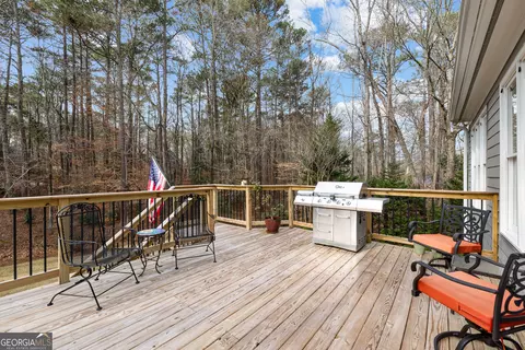 Exterior - 109 Windridge Dr, Lagrange, GA 30240 photo 3 of 18