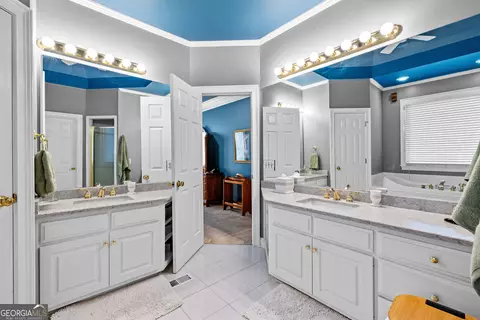 Bath - 109 Windridge Dr, Lagrange, GA 30240 photo 6 of 10