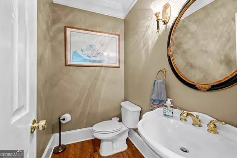 Bath - 109 Windridge Dr, Lagrange, GA 30240 photo 3 of 10