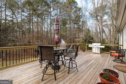 Exterior - 109 Windridge Dr, Lagrange, GA 30240 photo 4 of 18