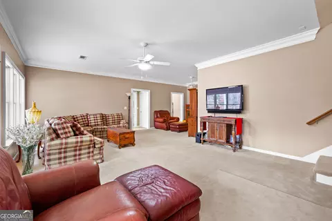 Living - 109 Windridge Dr, Lagrange, GA 30240 photo 2 of 4