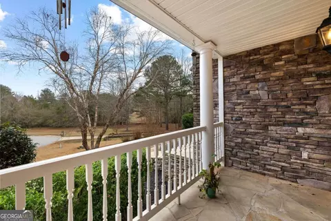 Exterior - 113 Glenn Eagle Pointe, Lagrange, GA 30241 photo 5 of 23