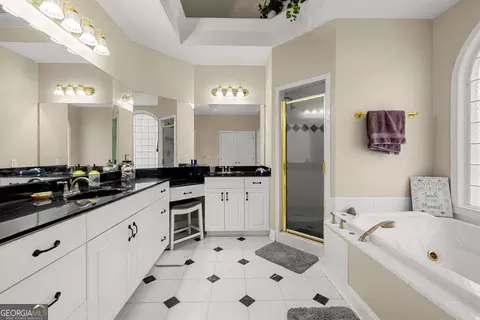 Bath - 113 Glenn Eagle Pointe, Lagrange, GA 30241 photo 1 of 8