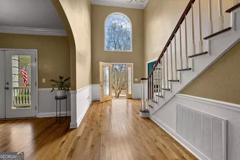 Entry Way - 113 Glenn Eagle Pointe, Lagrange, GA 30241 photo 2 of 10