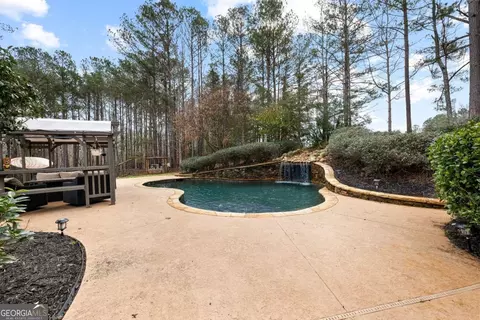 Exterior - 113 Glenn Eagle Pointe, Lagrange, GA 30241 photo 16 of 23