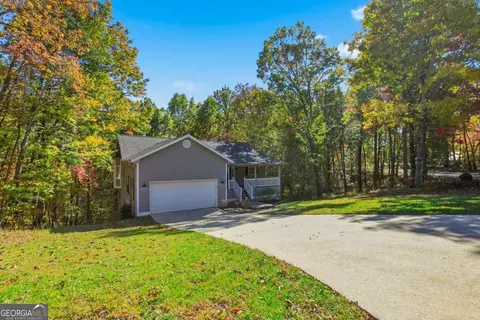 622 Spring Crest Rd, Cleveland, GA 30528